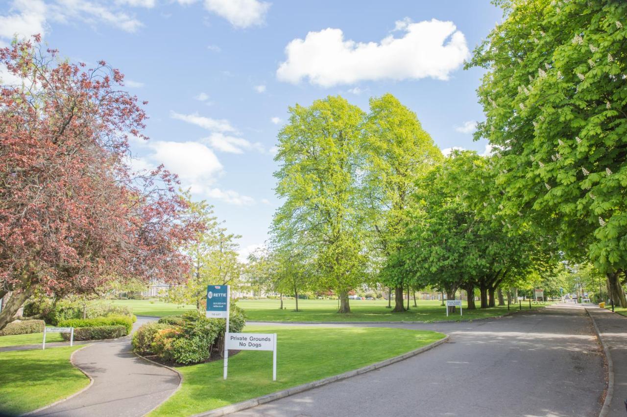 Stylish Modern Newly Built Apartment 15 Min From City Centre EDI Exteriér fotografie